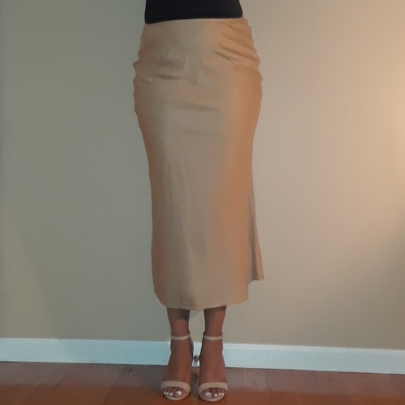 Uniqlo Skirt - Picture 1 of 8